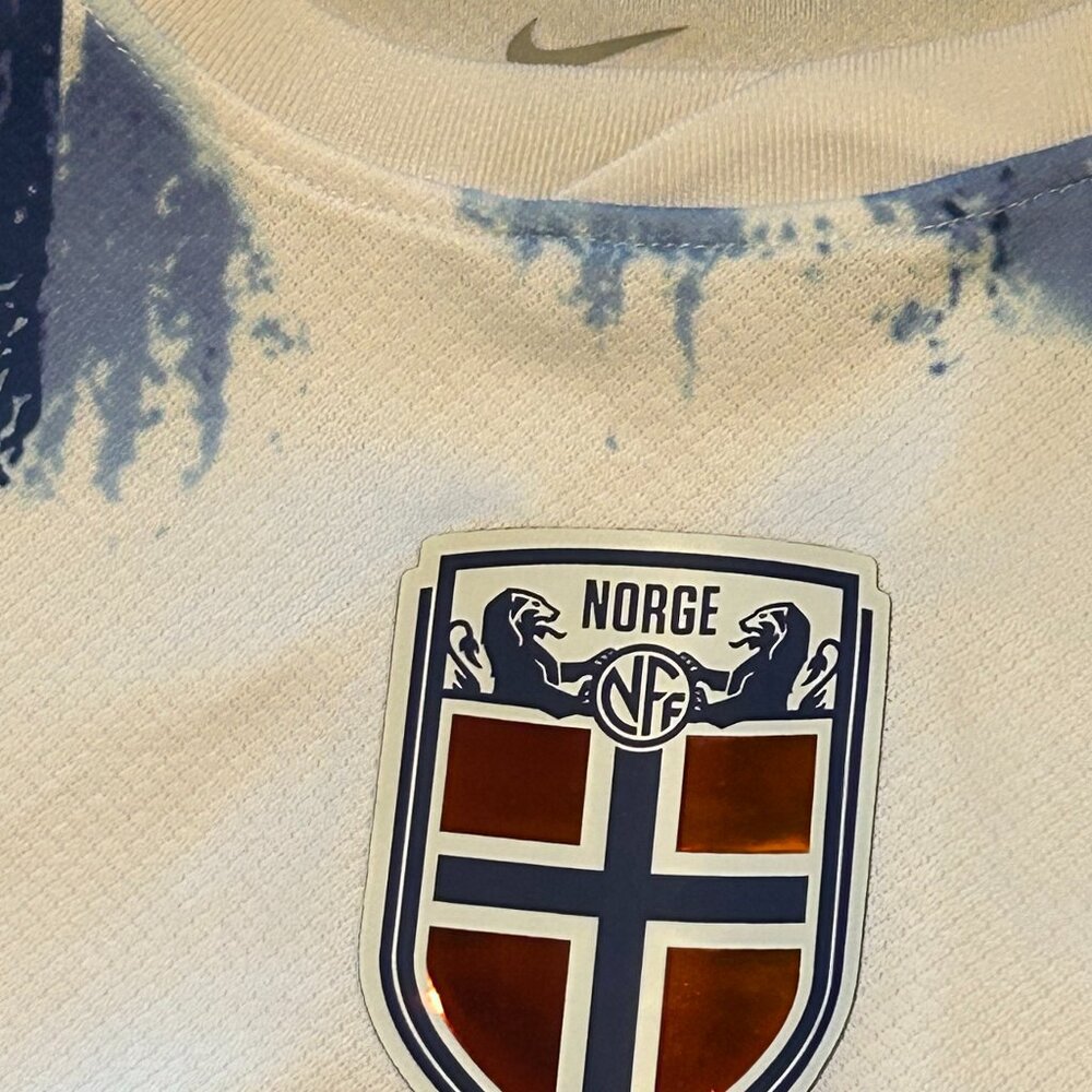 NORWAY ERLING HAALAND Nat'l Soccer Team JERSEY Men's Sz M,L,XL,2XL NWT by Nike - Picture 5 of 7